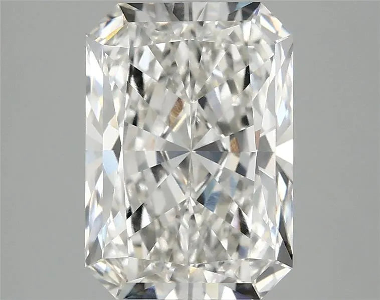 3.07ct Radiant Lab Grown Diamond (Colour G, Clarity VVS2, IGI Certified)