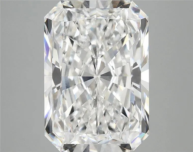 6.16ct Radiant Lab Grown Diamond (Colour E, Clarity VVS2, IGI Certified)