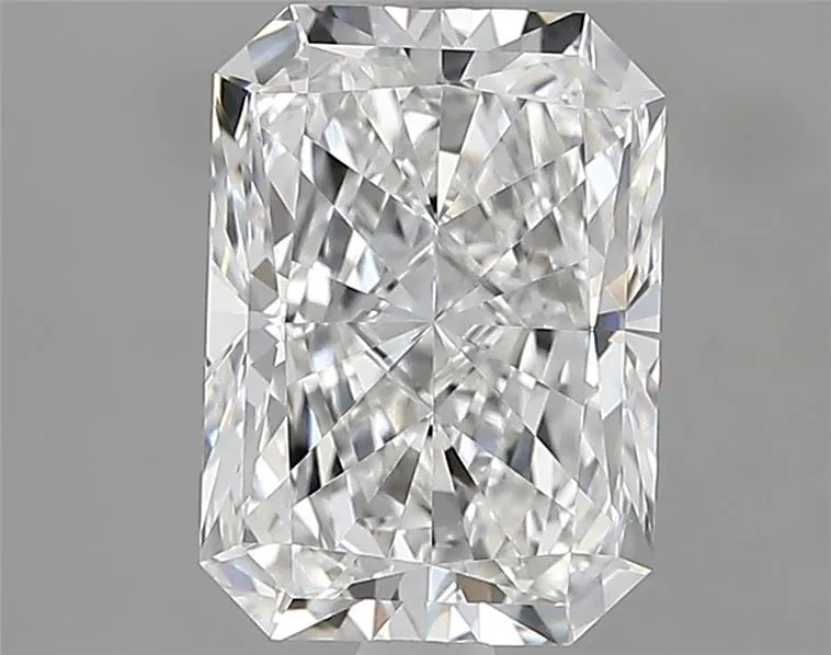 2.51ct Radiant Lab Grown Diamond (Colour E, Clarity VVS2, IGI Certified)