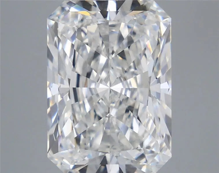 5.56ct Radiant Lab Grown Diamond (Colour E, Clarity VS1, IGI Certified)