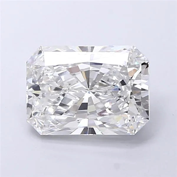 2.59ct Radiant Lab Grown Diamond (Colour E, Clarity VVS2, IGI Certified)