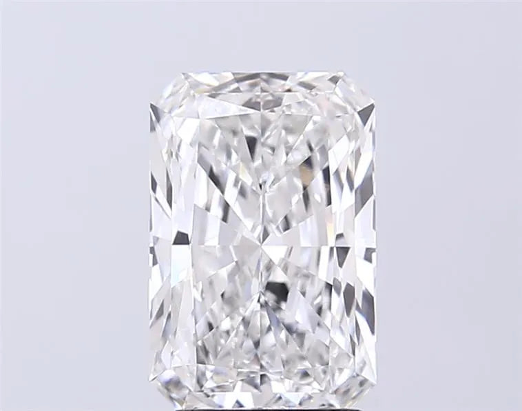 2.83ct Radiant Lab Grown Diamond (Colour F, Clarity VVS2, IGI Certified)