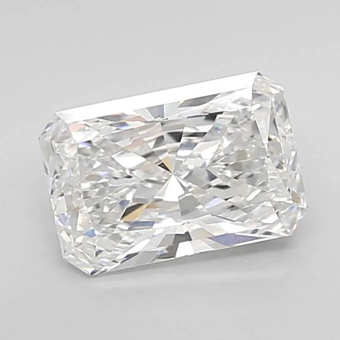 2.54ct Radiant Lab Grown Diamond (Colour E, Clarity VVS2, IGI Certified)