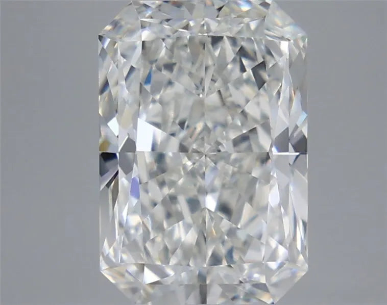 4.02ct Radiant Lab Grown Diamond (Colour F, Clarity VVS2, IGI Certified)