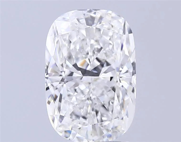 3.55ct Cushion modified Lab Grown Diamond (Colour E, Clarity VVS2, IGI Certified)
