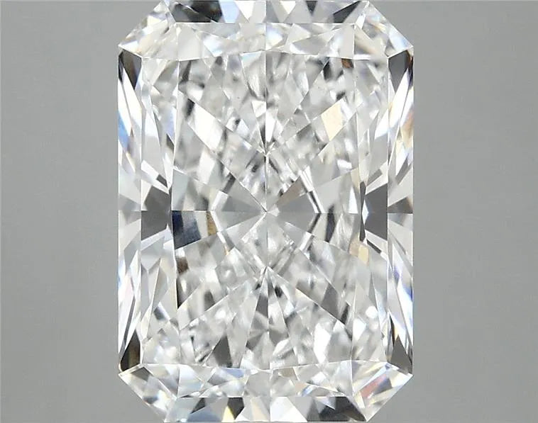 4.10ct Radiant Lab Grown Diamond (Colour D, Clarity VVS2, IGI Certified)