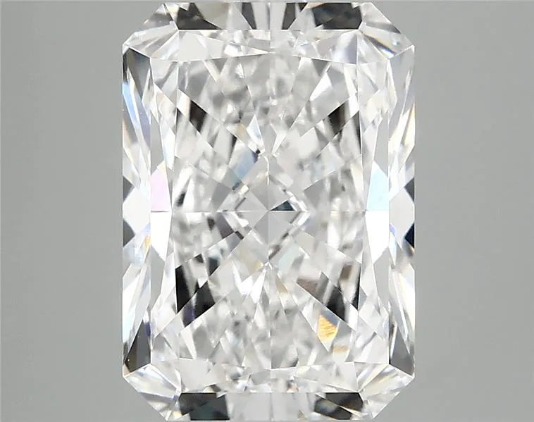 4.10ct Radiant Lab Grown Diamond (Colour D, Clarity VVS2, IGI Certified)
